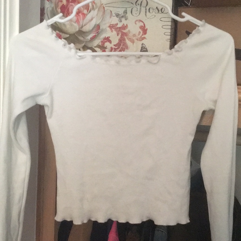 Brandy Melville off the shoulder crop top